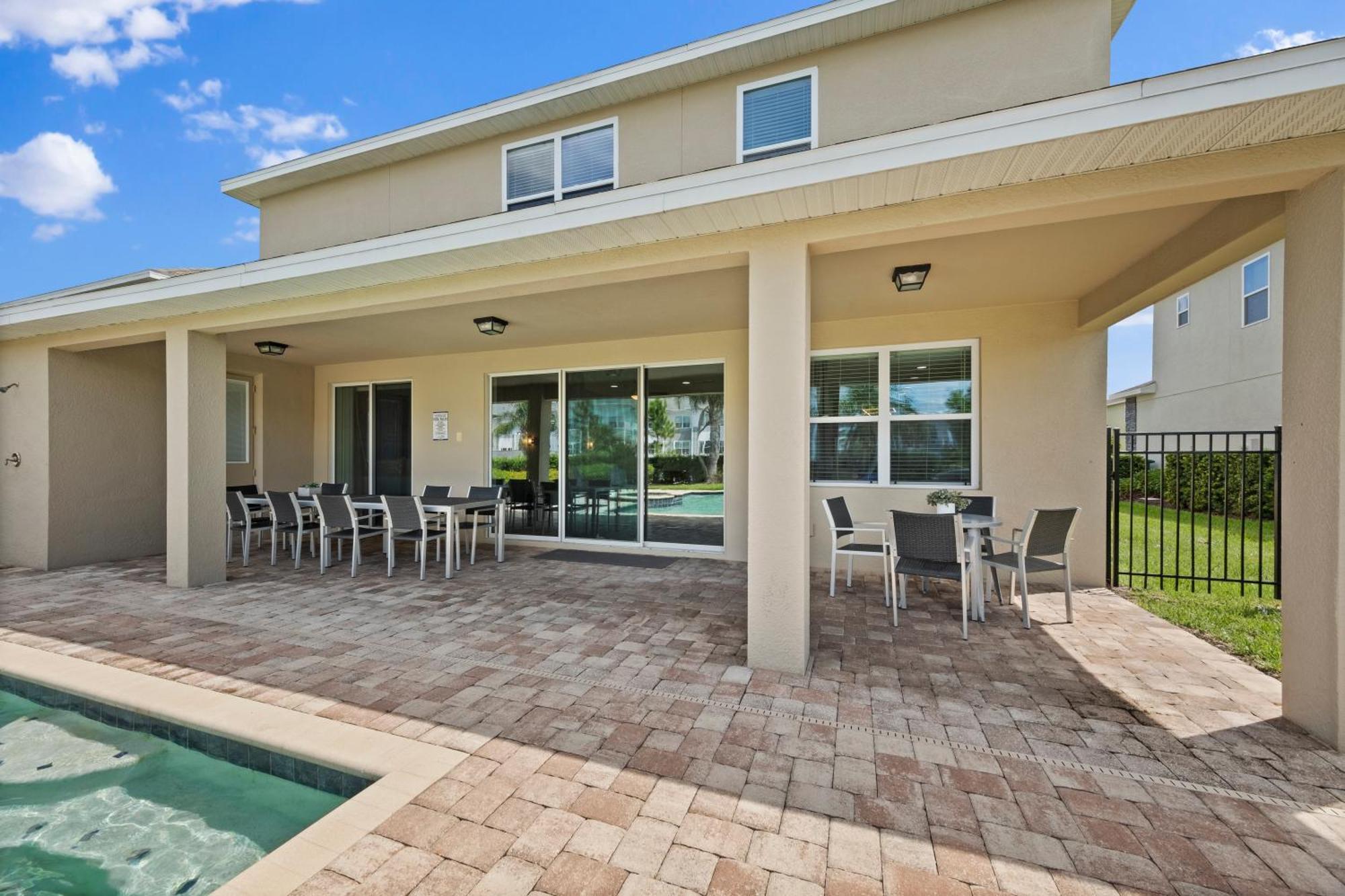 Unique With Media Room, Theme And Private Pool Near With Access By Rentyl - 7716f
